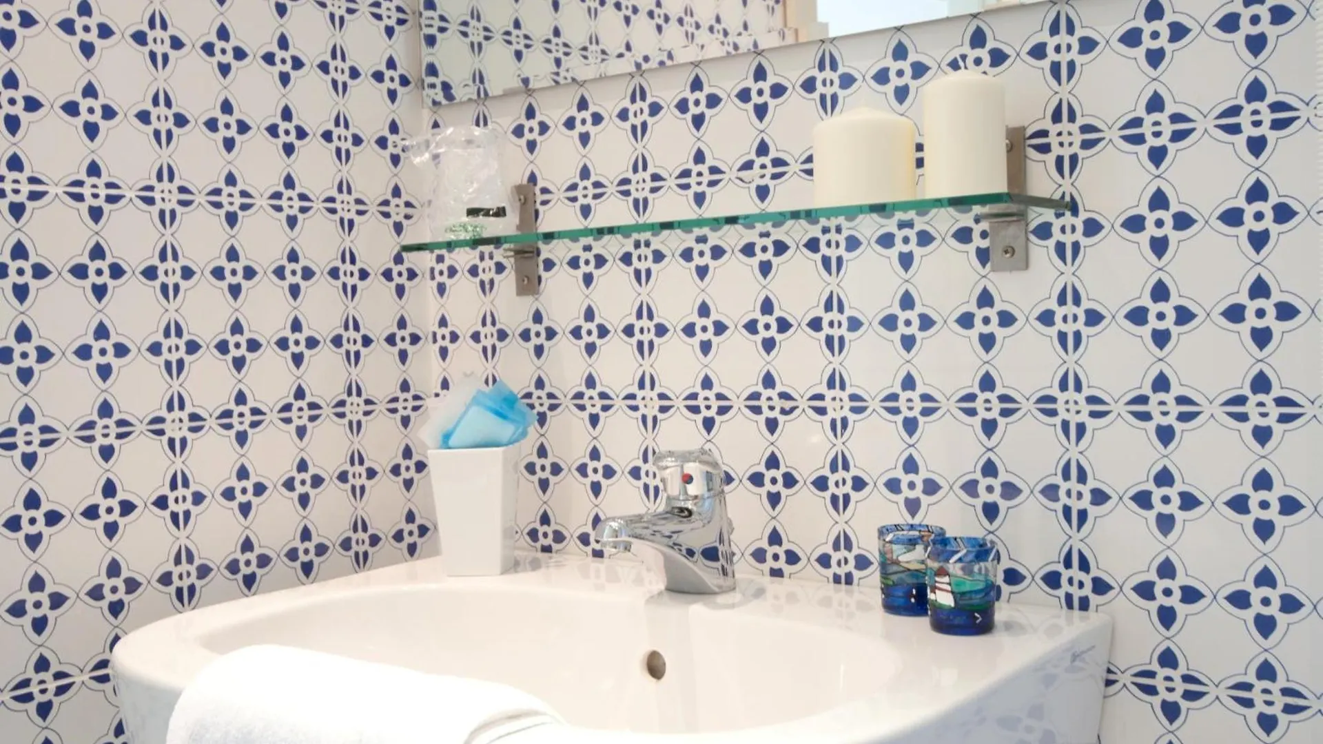 Hotel Le Terrazze Riccione 2*,