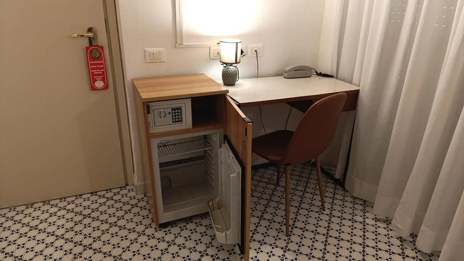 Hotel Le Terrazze Riccione 2*,  Italy
